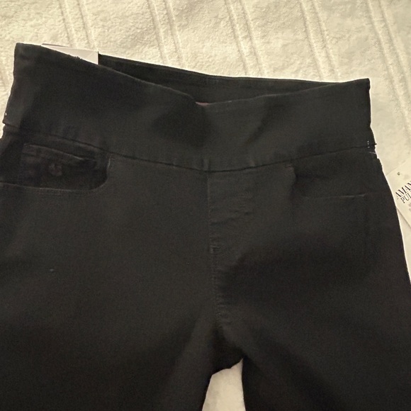 NWT Amanda Pull-On Black Jeans Straight Leg Sz 8 Short - Picture 3 of 15